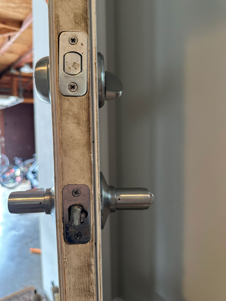 a non-functioning lock set